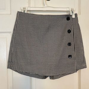 Kendall and Kylie gingham skort!